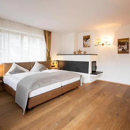 Brugger'S Ferienwohnungen Fulpmes Exterior photo